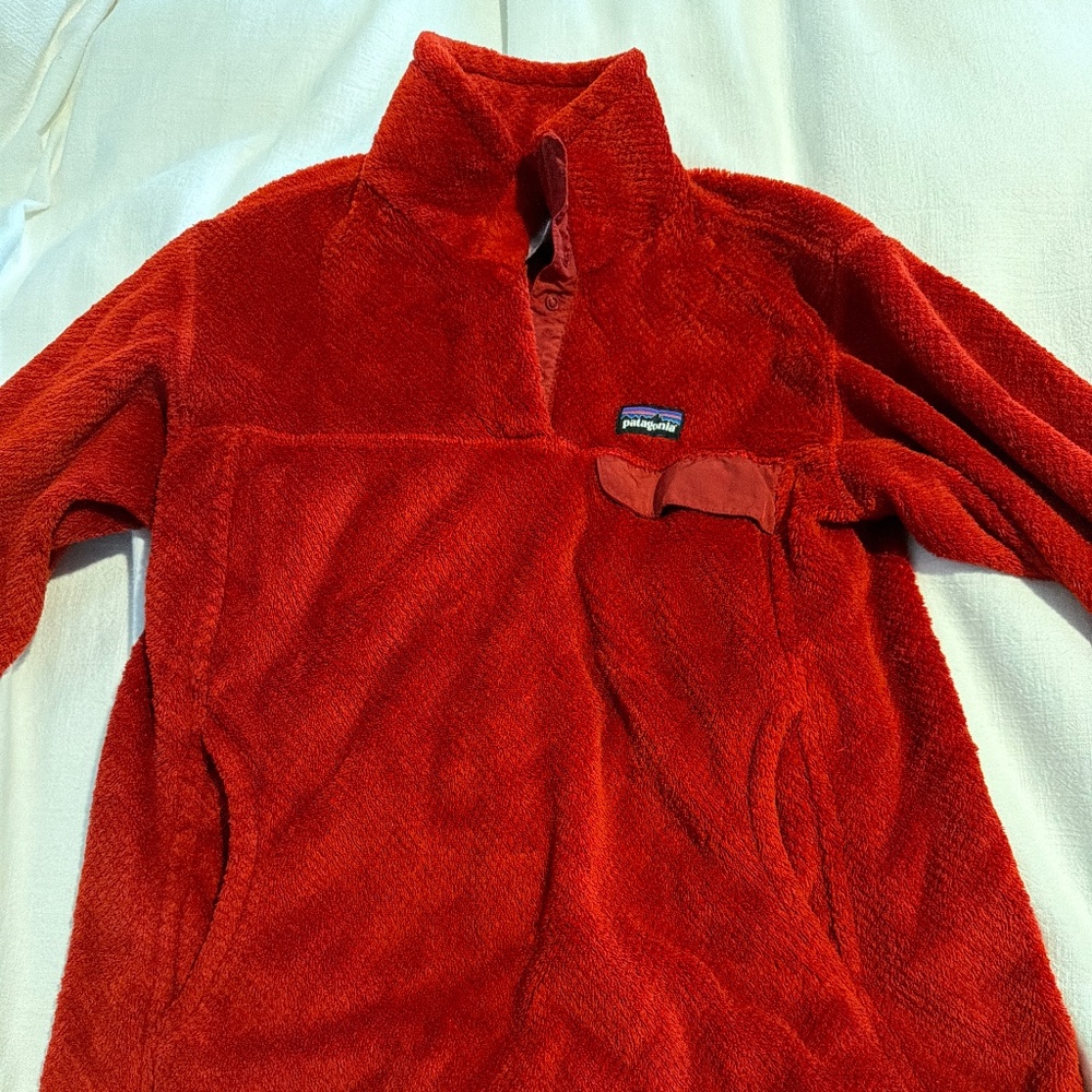 Patagonia Quarter-Snap Sweater in Red – Cozy Outdoor Essential